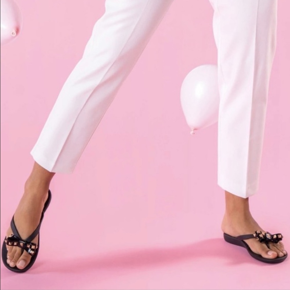 ✨NEW✨Oka-B Studded Bow Thong Sandals - Chase, BLACK (Licorice)